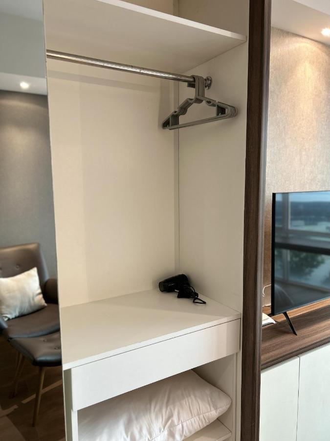U Residence 2 Studio Apartment Pool View Tangerang Exterior foto