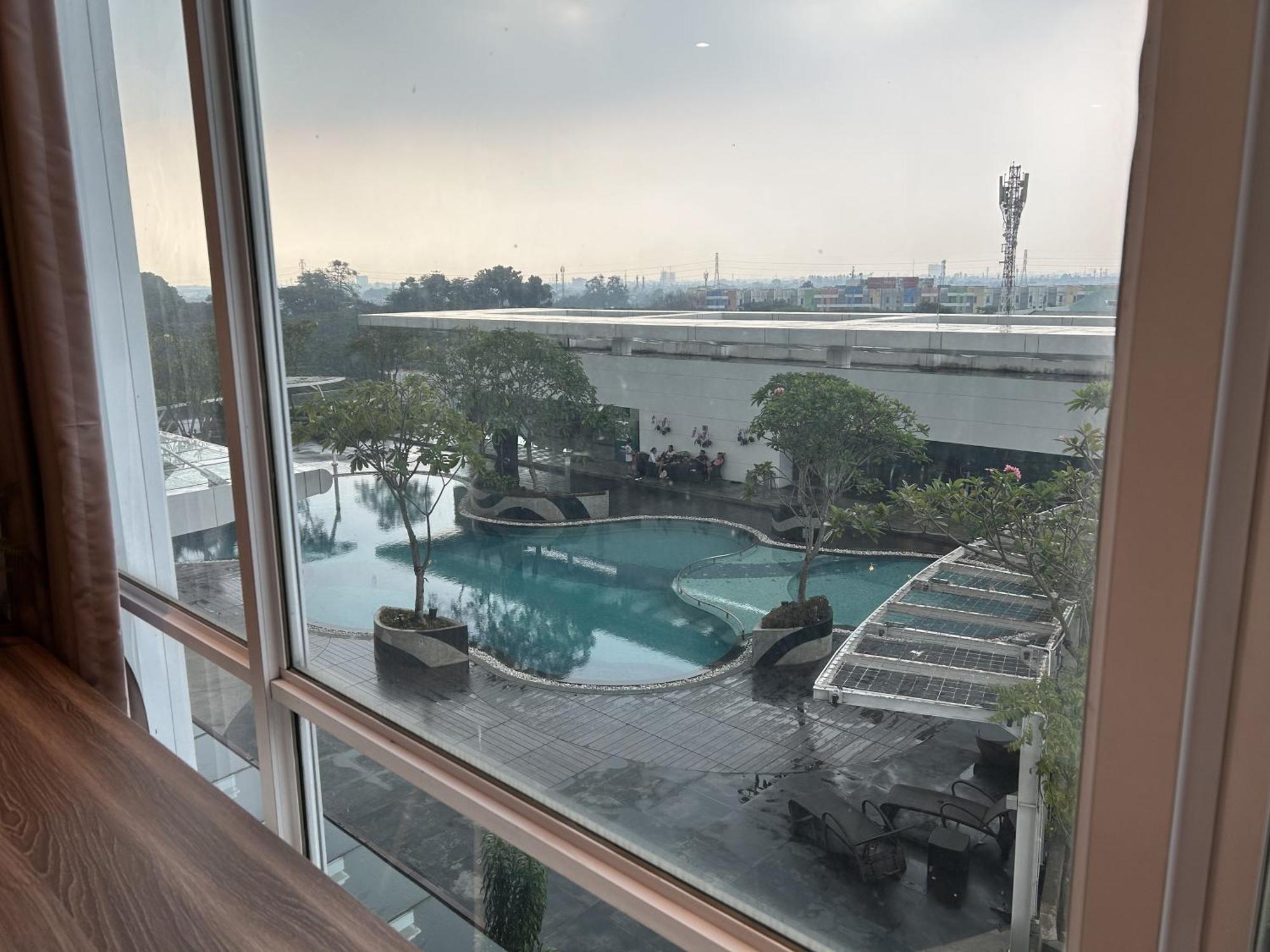 U Residence 2 Studio Apartment Pool View Tangerang Exterior foto